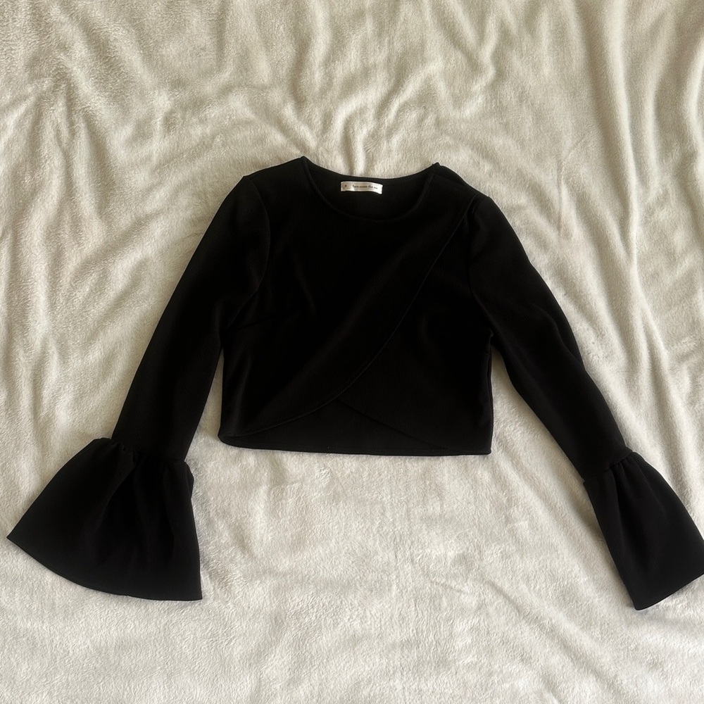 Chic Black Bell Sleeve Crop Top